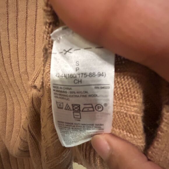 Gap Mock Neck Ribbed Knit Sweater  Womens Small Camel Brown Oversized Wool Blend - Picture 6 of 6